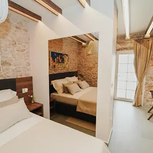 city-harbour-deluxe-suite.hotelinzadar.com/