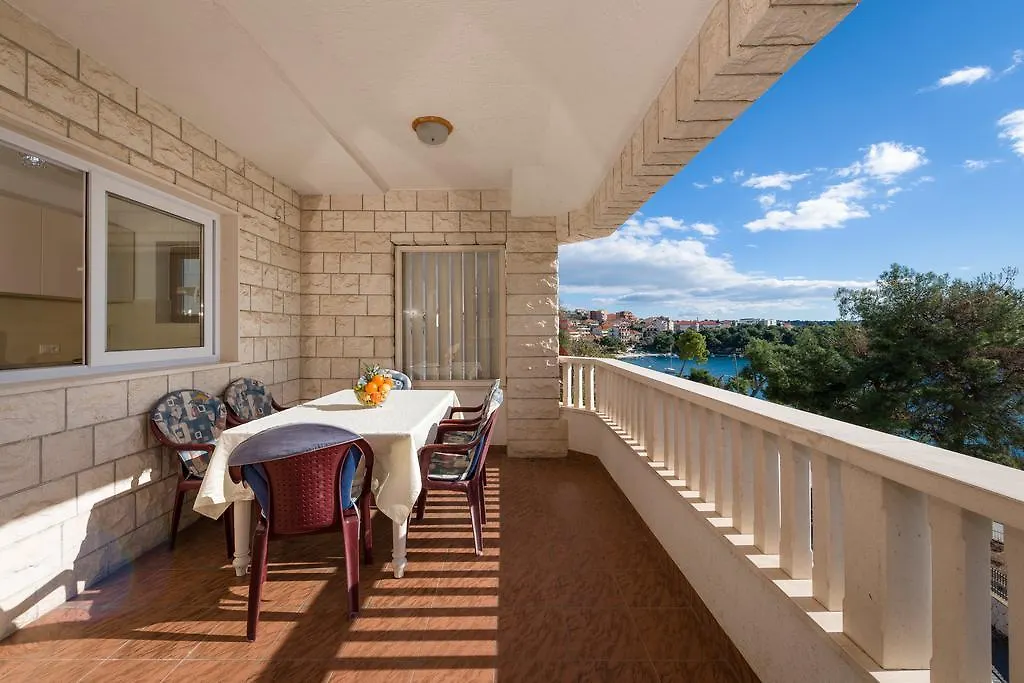 Apartments Villa Luxor Trogir