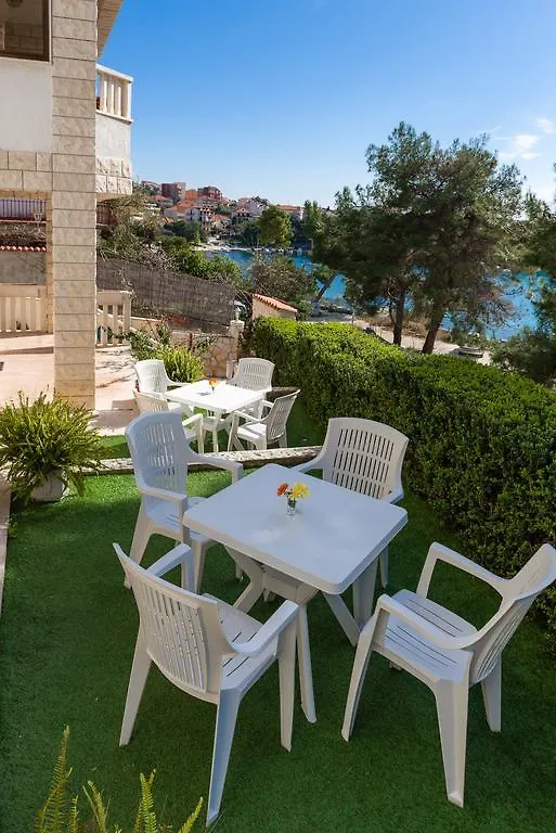 Apartments Villa Luxor Trogir Croatia