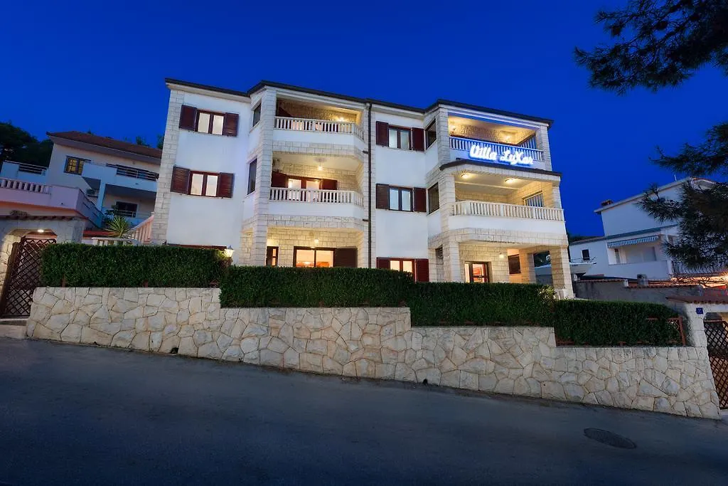 Apartments Villa Luxor contacts