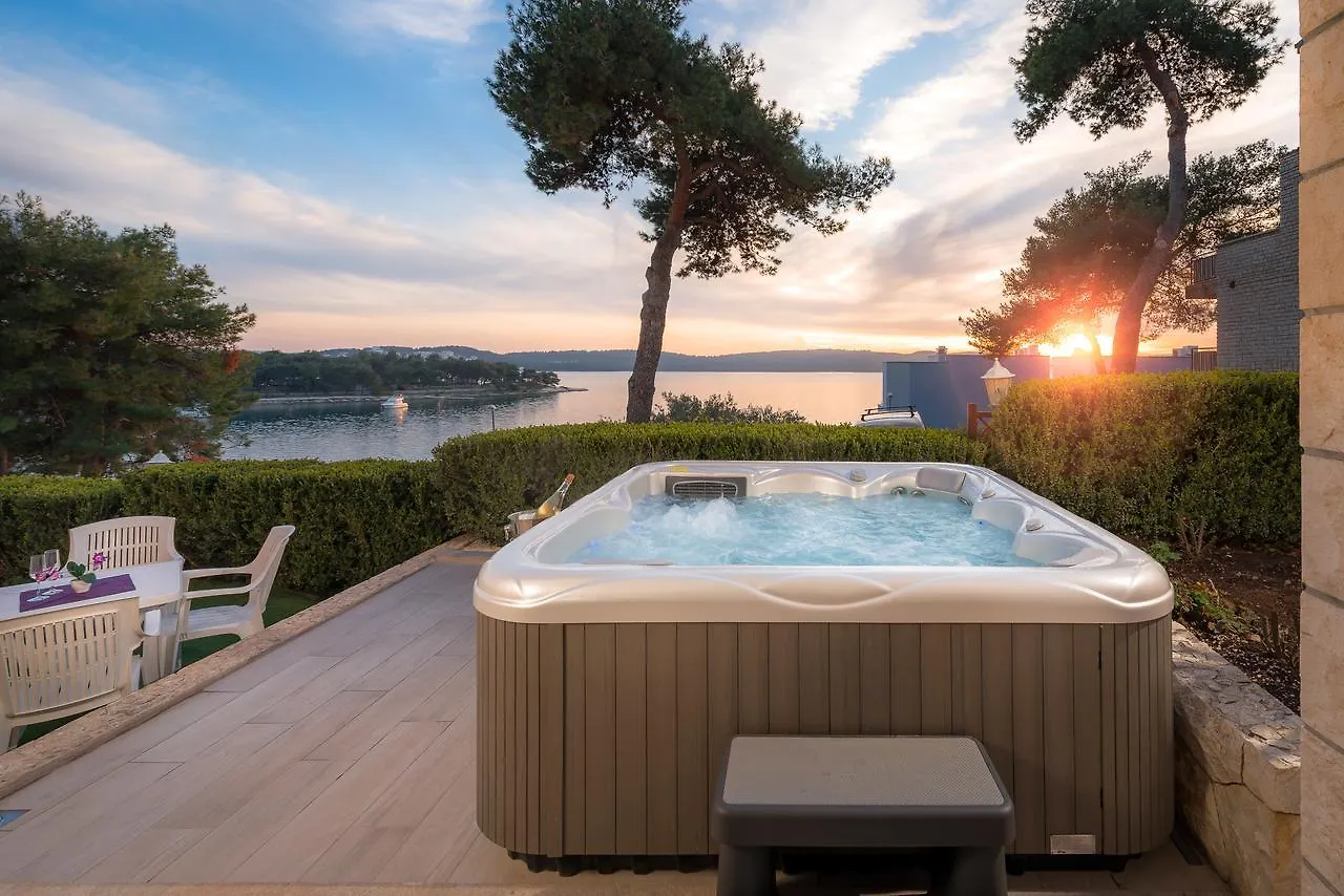 Apartments Villa Luxor Trogir Croatia